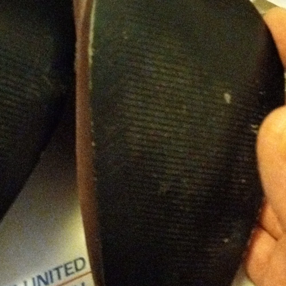 Heels - Picture 3 of 3